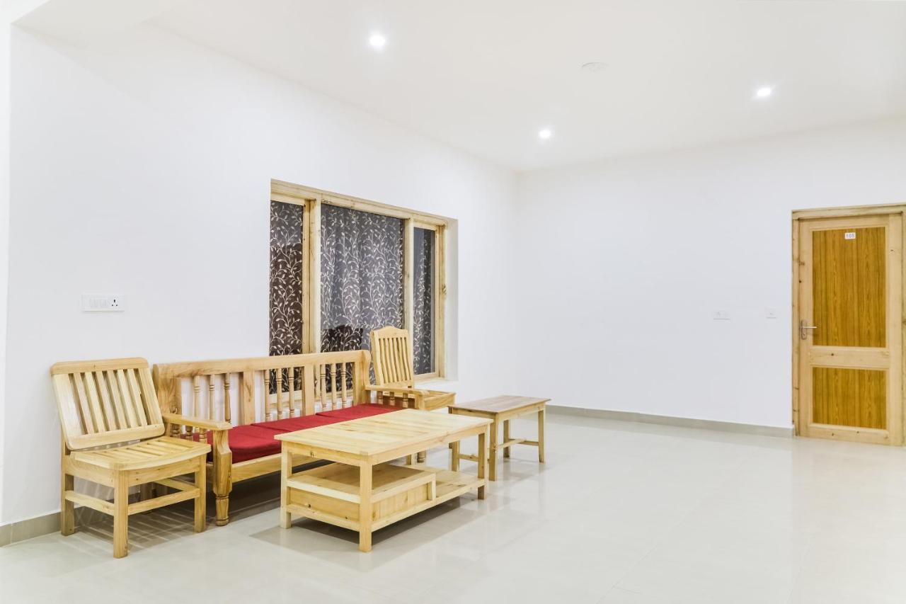 Oyo 72466 Hotel Yuvraj Shivpurī Exterior foto